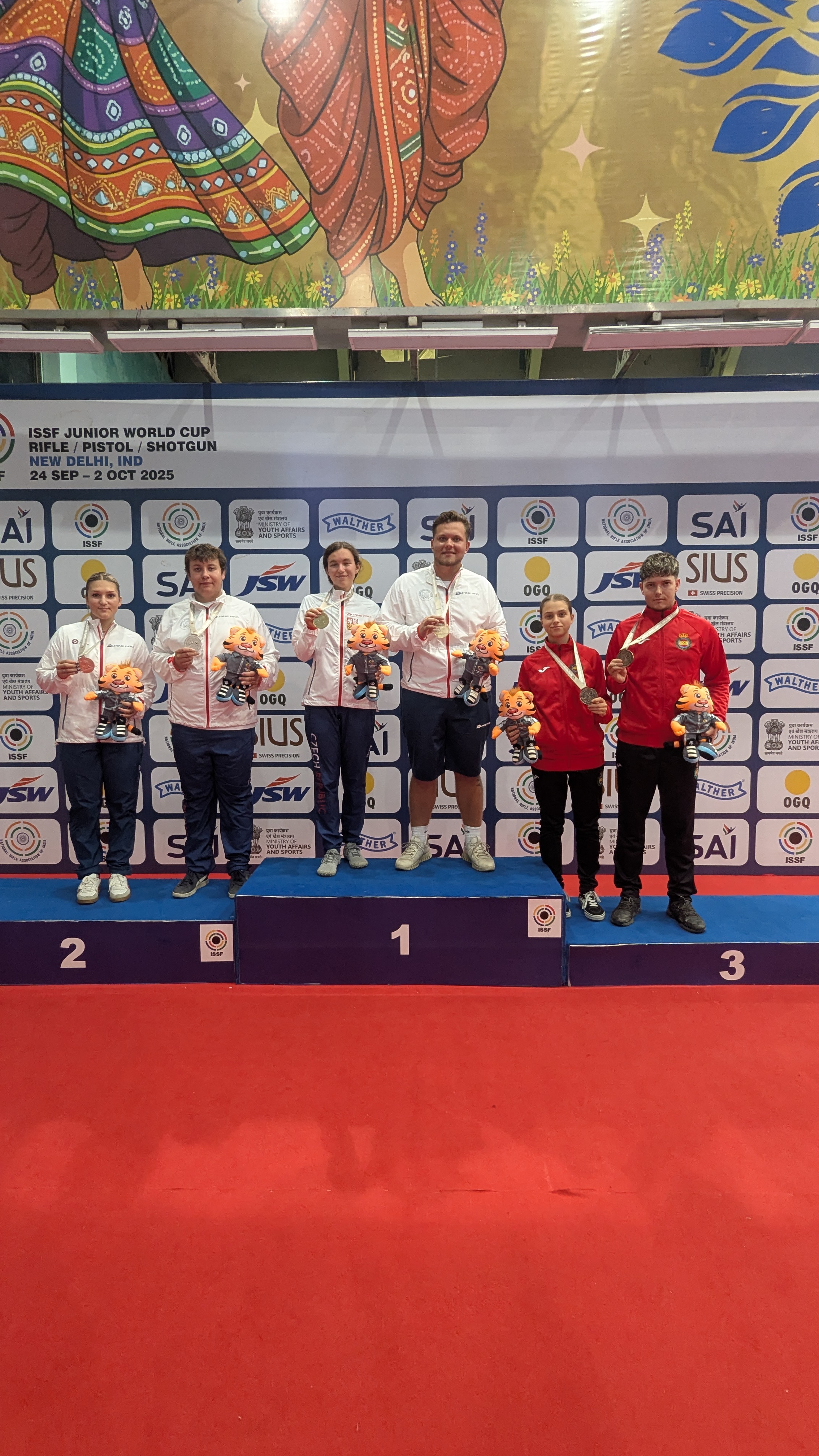 Tejaswani wins silver as India finish on top of medals table and Czechia claim Trap Mixed Team gold on final day